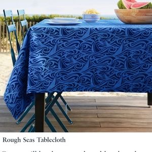 VINEYARD VINES Tablecloth for Target 'Rough Seas' Blue 60"x84"